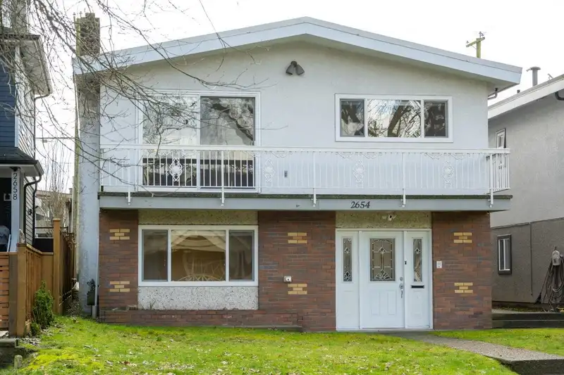 2654 OXFORD STREET - photo 4 of 40