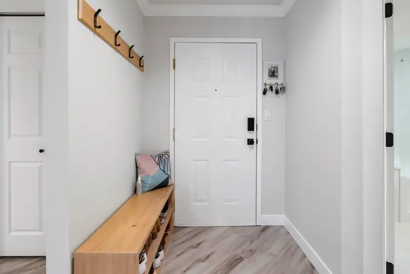 104 15213 PACIFIC AVENUE - photo 2 of 28