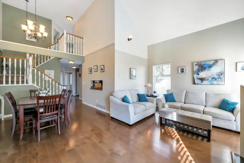 77 6140 192 STREET - photo 4 of 40