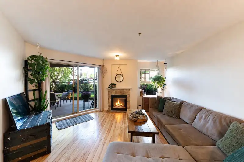 206 215 TWELFTH STREET - photo 1 of 32