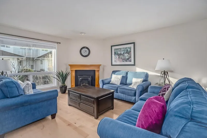 3 32640 MURRAY AVENUE - photo 2 of 25