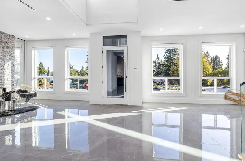 16059 9A AVENUE - photo 3 of 39