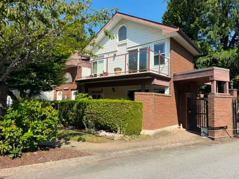 101 13858 102 AVENUE - photo 1 of 23