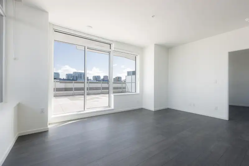 202 6200 MINORU BOULEVARD - photo 2 of 10