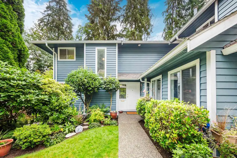 19 9000 ASH GROVE CRESCENT - photo 1 of 32
