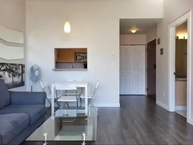 909 1010 HOWE STREET - photo 3 of 15