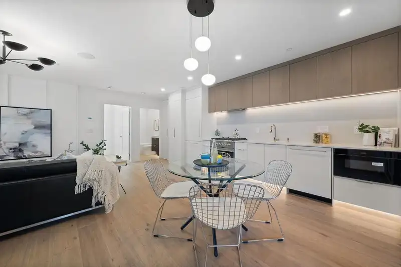 1137 W 33RD AVENUE - photo 4 of 28