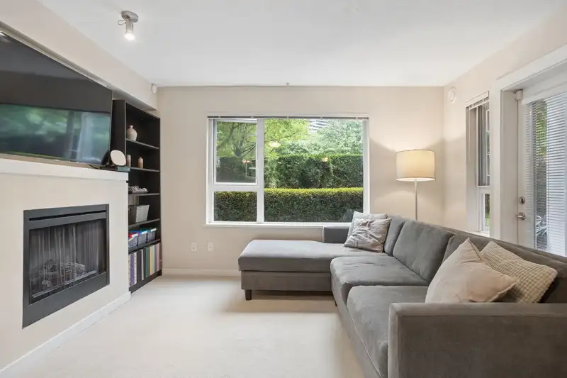 114 4723 DAWSON STREET - photo 2 of 24