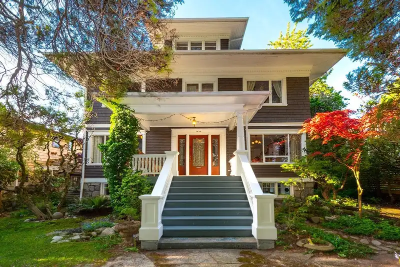 1859 NAPIER STREET - photo 1 of 40