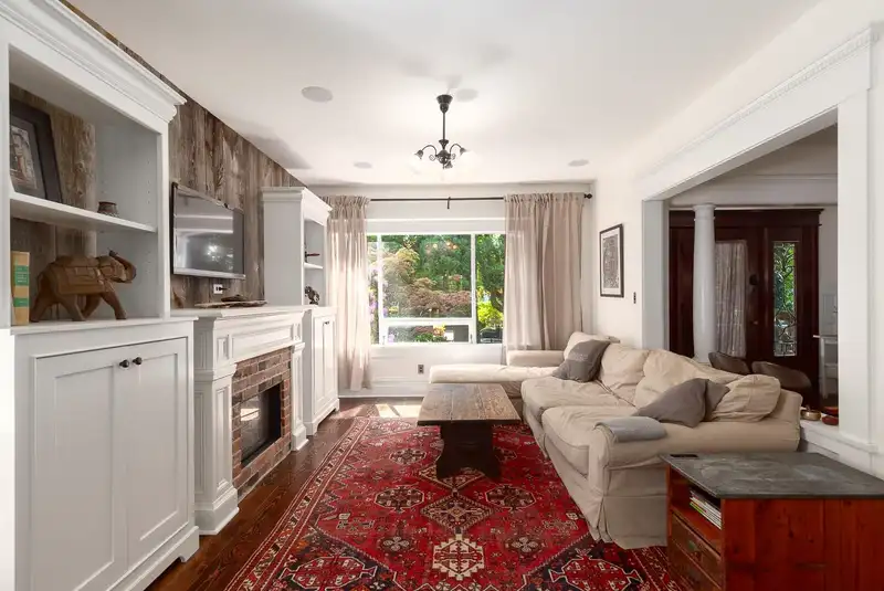 1859 NAPIER STREET - photo 3 of 40