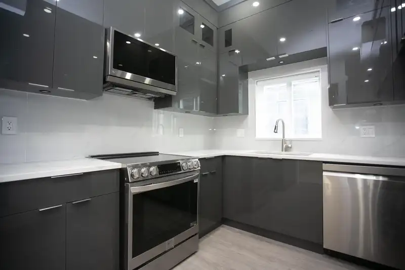 #2 3351 AUSTREY AVENUE - photo 4 of 23