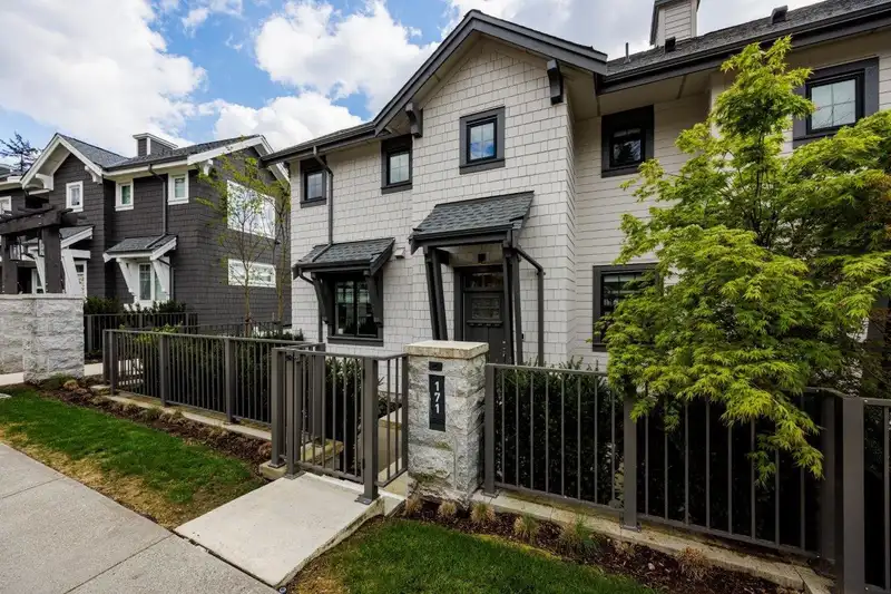 171 1310 MITCHELL STREET - photo 3 of 40