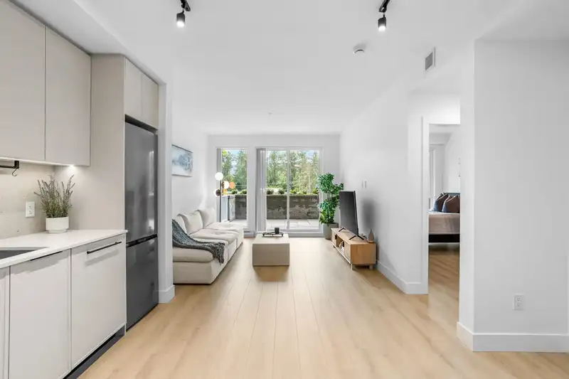 216 3055 MURRAY STREET - photo 4 of 25