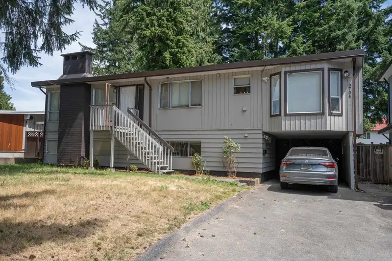 9704 131 STREET - photo 1 of 7
