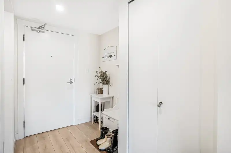 409 1519 CROWN STREET - photo 2 of 23