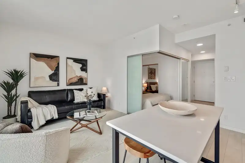 606 691 NORTH ROAD - photo 1 of 26