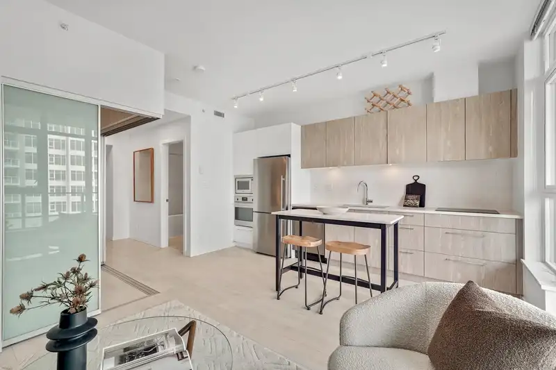 606 691 NORTH ROAD - photo 3 of 26