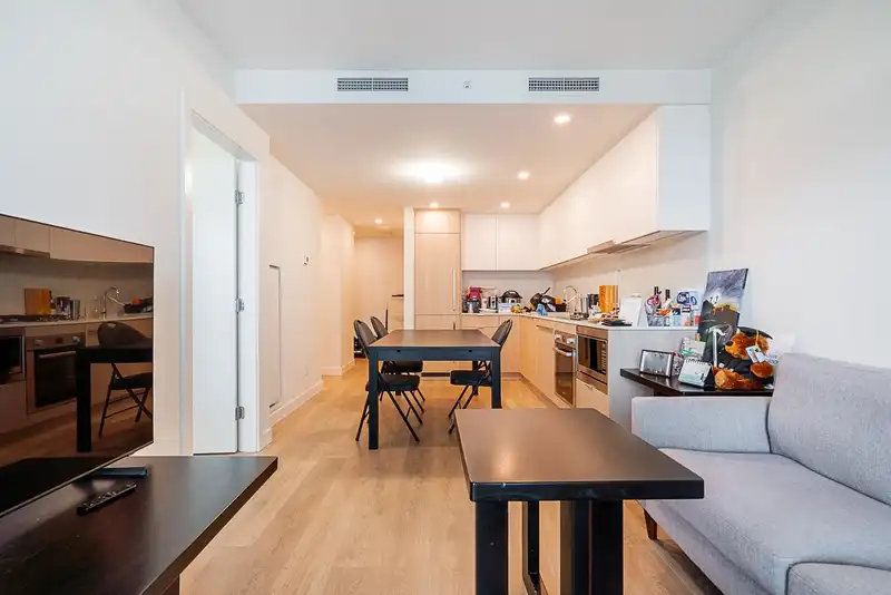1306 308 ALDERSON AVENUE - photo 3 of 32