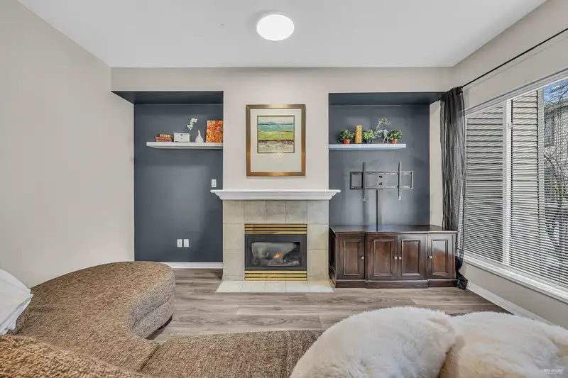 6 15133 29A AVENUE - photo 3 of 30