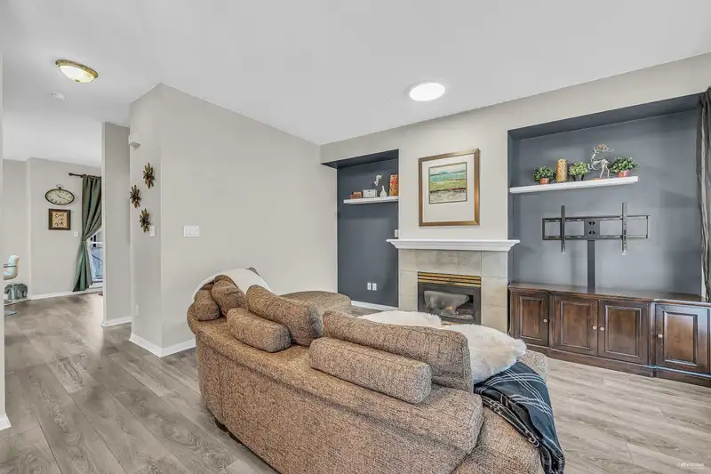 6 15133 29A AVENUE - photo 4 of 30