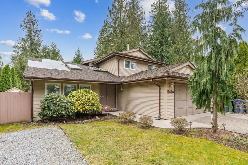 15668 102B AVENUE - photo 2 of 24