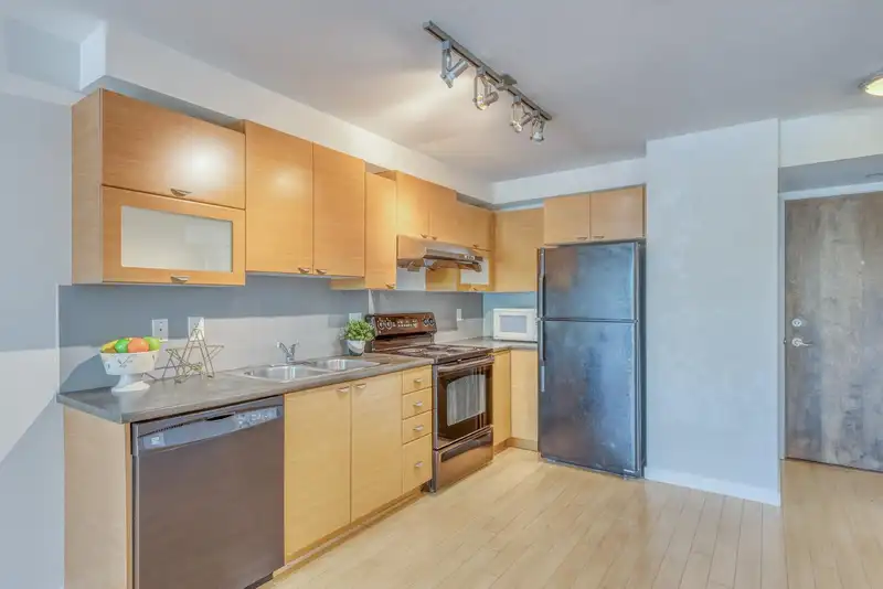 207 10788 139 STREET - photo 2 of 19
