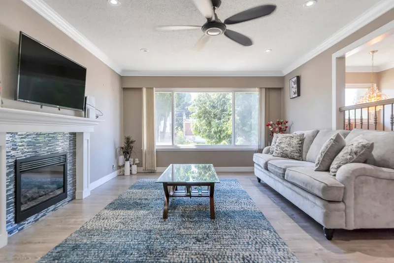 11415 87 AVENUE - photo 1 of 25