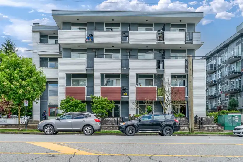 101 13678 GROSVENOR ROAD - photo 1 of 17