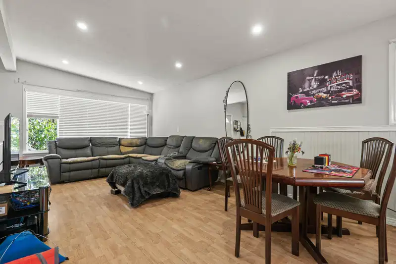46637 ANDREWS AVENUE - photo 3 of 34