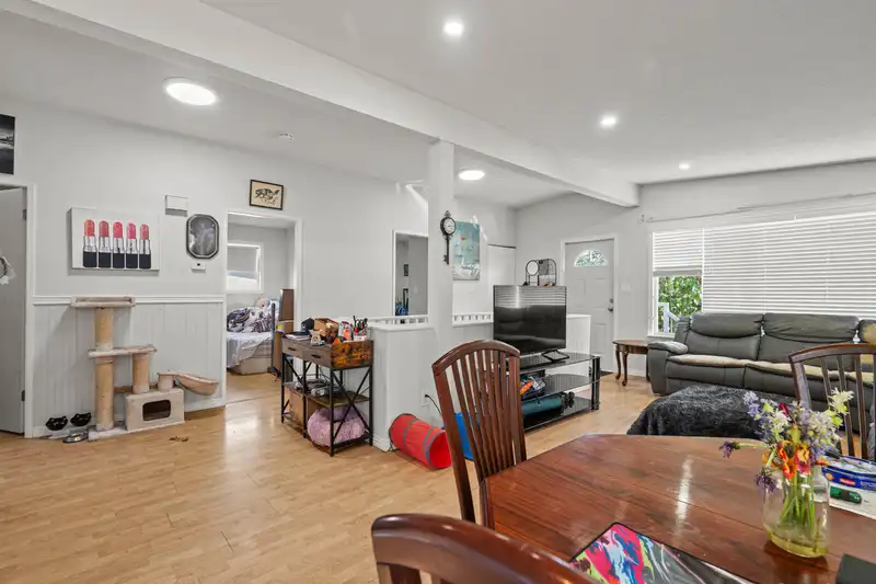 46637 ANDREWS AVENUE - photo 4 of 34