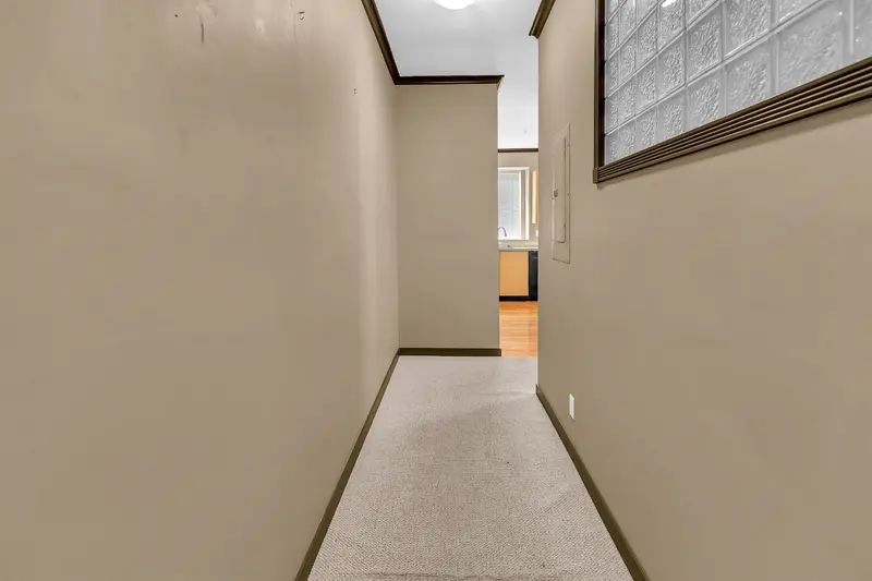 312 33485 SOUTH FRASER WAY - photo 4 of 25