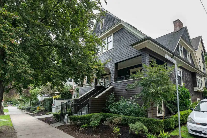 1088 NICOLA STREET - photo 2 of 23