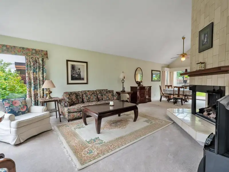 1379 HAYWOOD AVENUE - photo 3 of 28