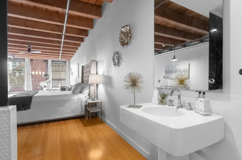 315 55 E CORDOVA STREET - photo 4 of 25