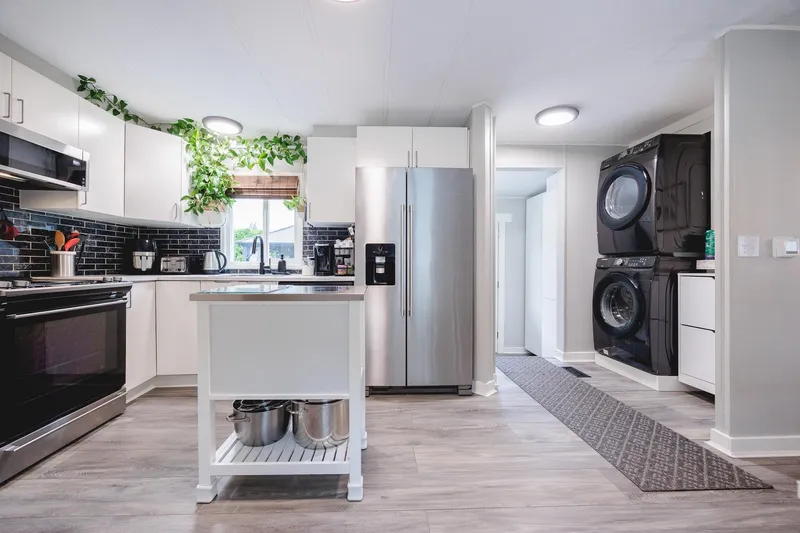 29 10221 WILSON STREET - photo 2 of 25