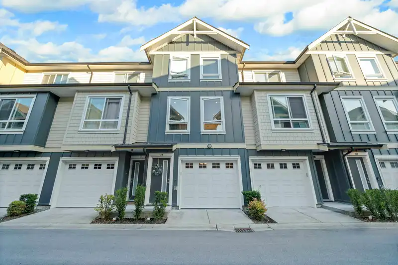 58 430 DUNCAN STREET - photo 1 of 34