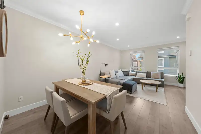 58 430 DUNCAN STREET - photo 4 of 34