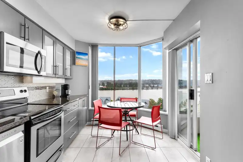 1102 1045 QUAYSIDE DRIVE - photo 1 of 37