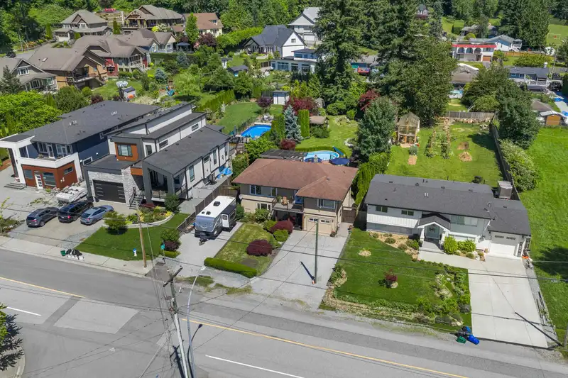 34921 DEWDNEY TRUNK ROAD - photo 4 of 40
