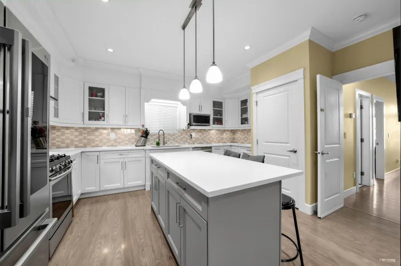 6050 HARDWICK STREET - photo 3 of 25