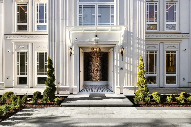 7061 ADERA STREET - photo 3 of 25