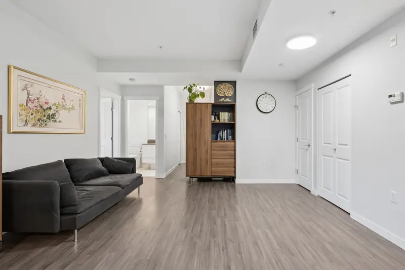 322 9500 TOMICKI AVENUE - photo 3 of 25