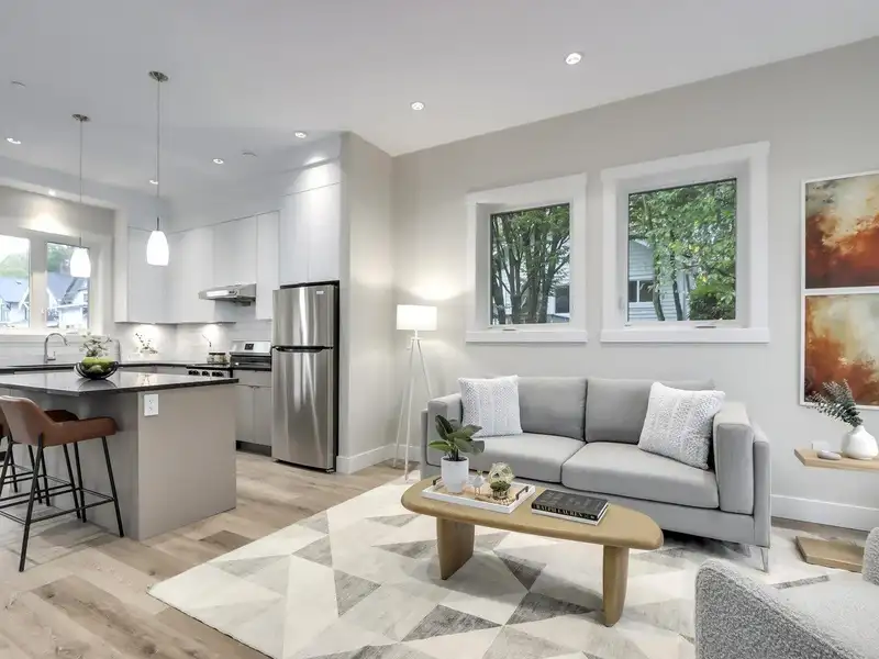 2609 W 8TH AVENUE - photo 3 of 32