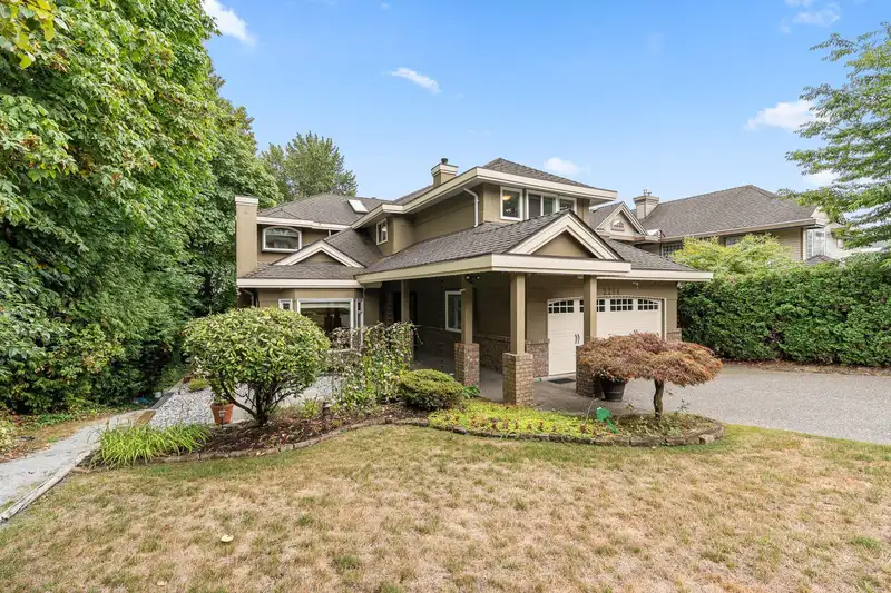 2264 SORRENTO DRIVE - photo 2 of 40