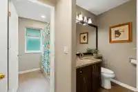 2264 SORRENTO DRIVE - thumbnail 29