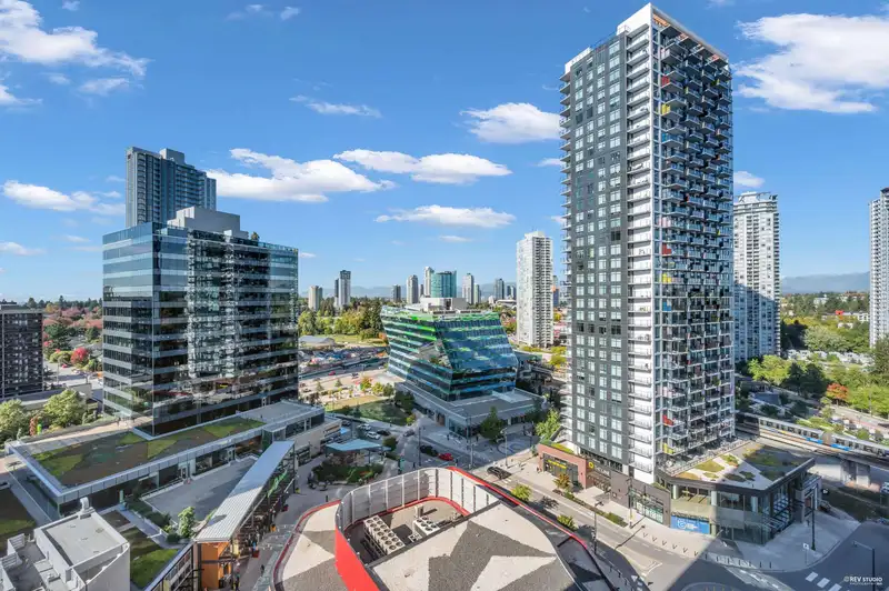 1508 13655 FRASER HIGHWAY - photo 1 of 32