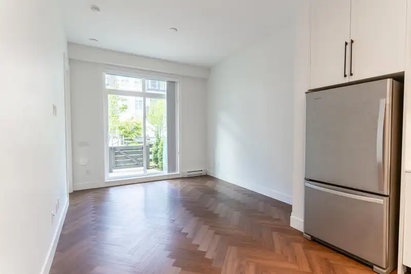 108 13933 105 BOULEVARD - photo 4 of 34