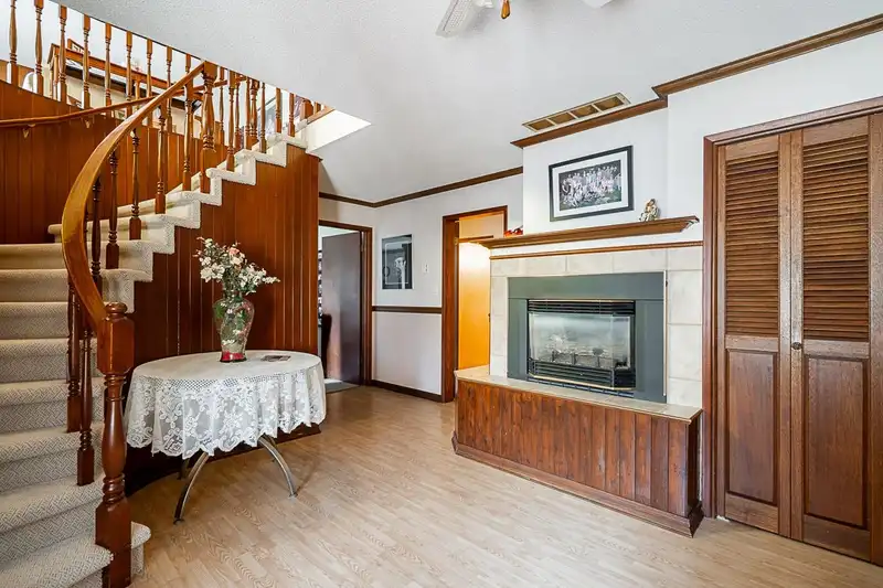 2134 CHATEAU PLACE - photo 3 of 40
