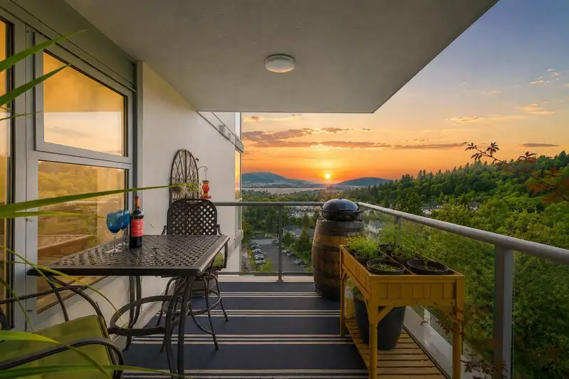 1601 290 NEWPORT DRIVE - photo 1 of 27