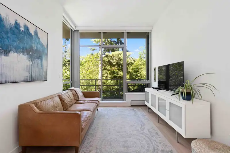 005 9080 UNIVERSITY CRESCENT - photo 1 of 22